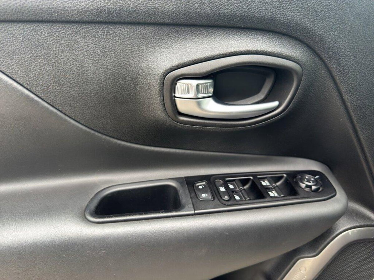 Jeep Renegade 1.6 mjt Limited 2wd 130cv (15)