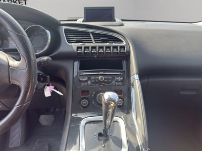 Peugeot 3008 1.6 HDi 110CV cambio robotizzato Business (12)