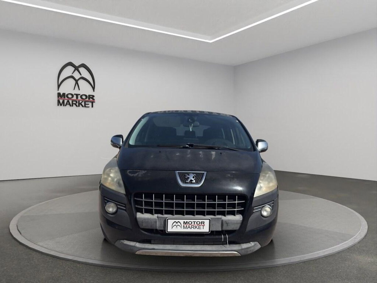 Peugeot 3008 1.6 HDi 110CV cambio robotizzato Business (2)