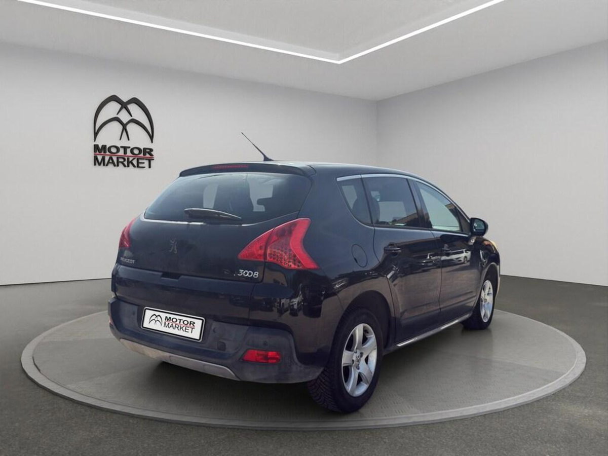 Peugeot 3008 1.6 HDi 110CV cambio robotizzato Business (7)