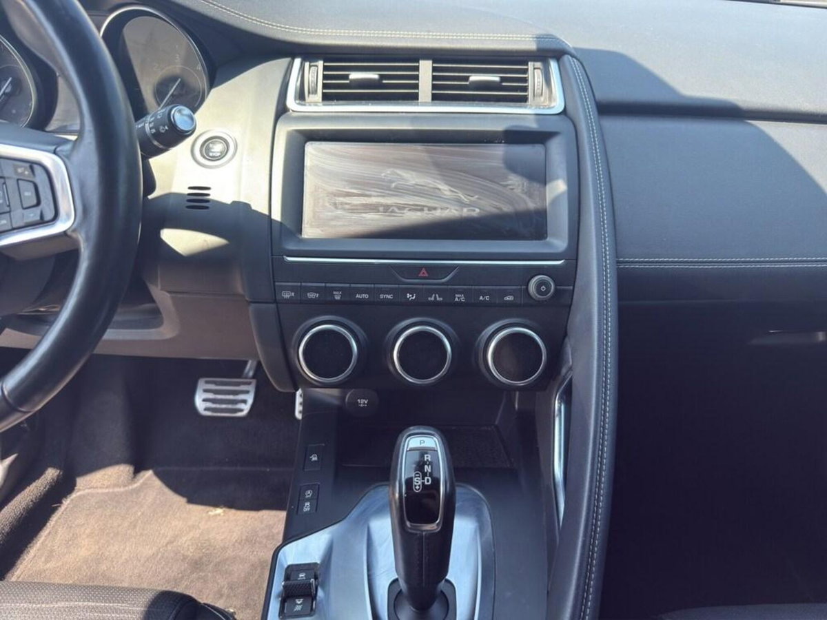 Jaguar E-Pace 2.0D 180 CV AWD aut. R-Dynamic HSE (12)