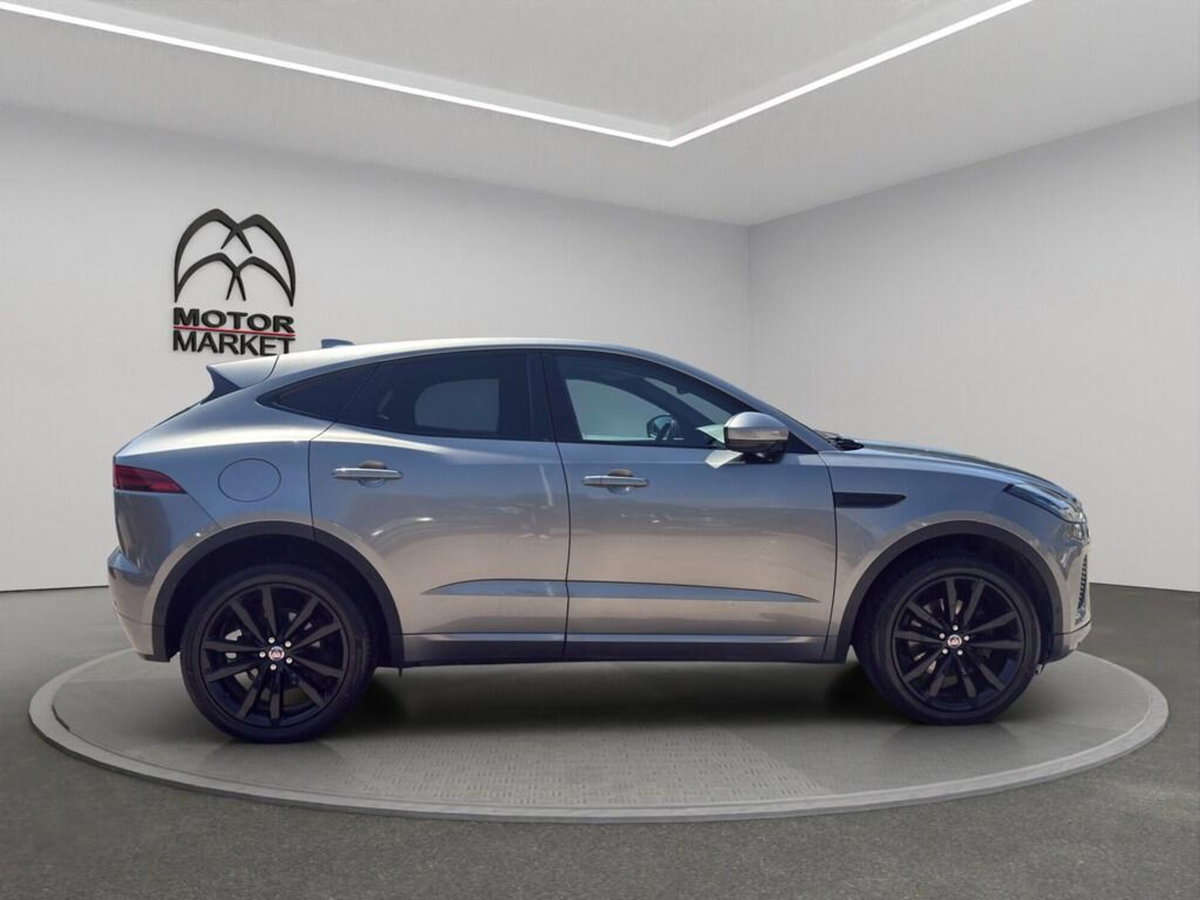 Jaguar E-Pace 2.0D 180 CV AWD aut. R-Dynamic HSE (4)