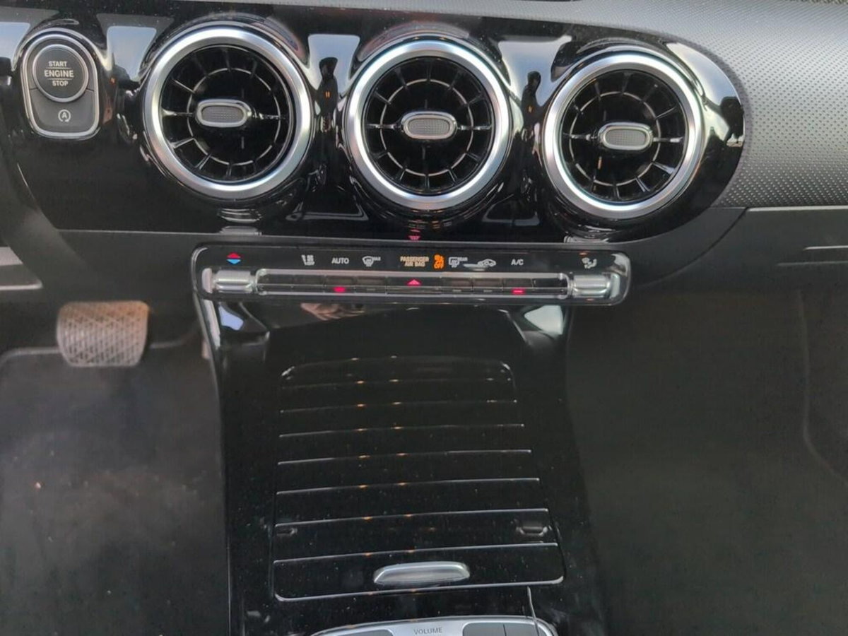 Mercedes-Benz Classe A 200 d Progressive Advanced auto (14)