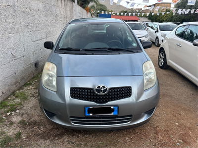 Toyota Yaris 1.0 3 porte usata