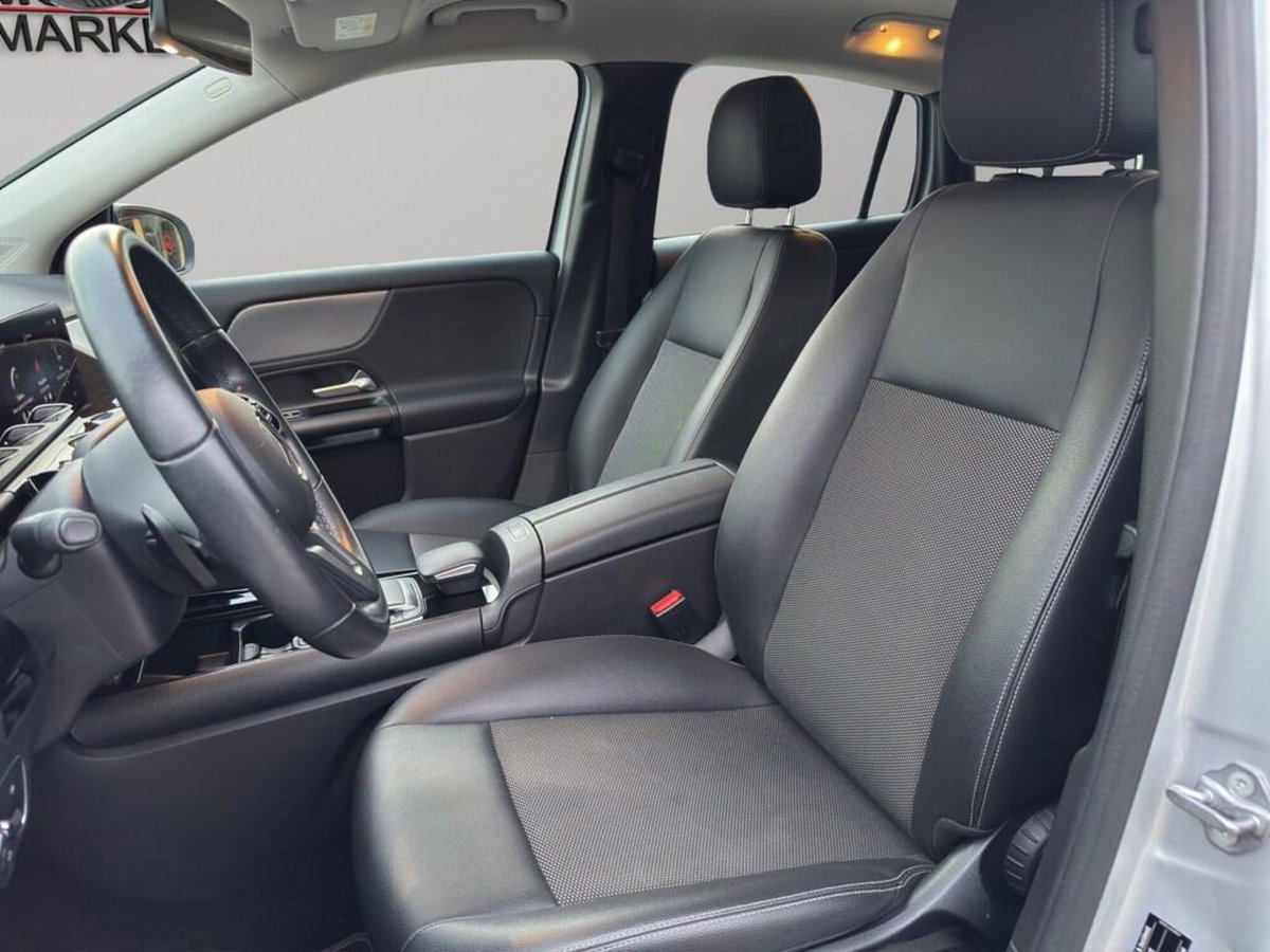 Mercedes-Benz GLA SUV 200 d Business Extra auto (14)