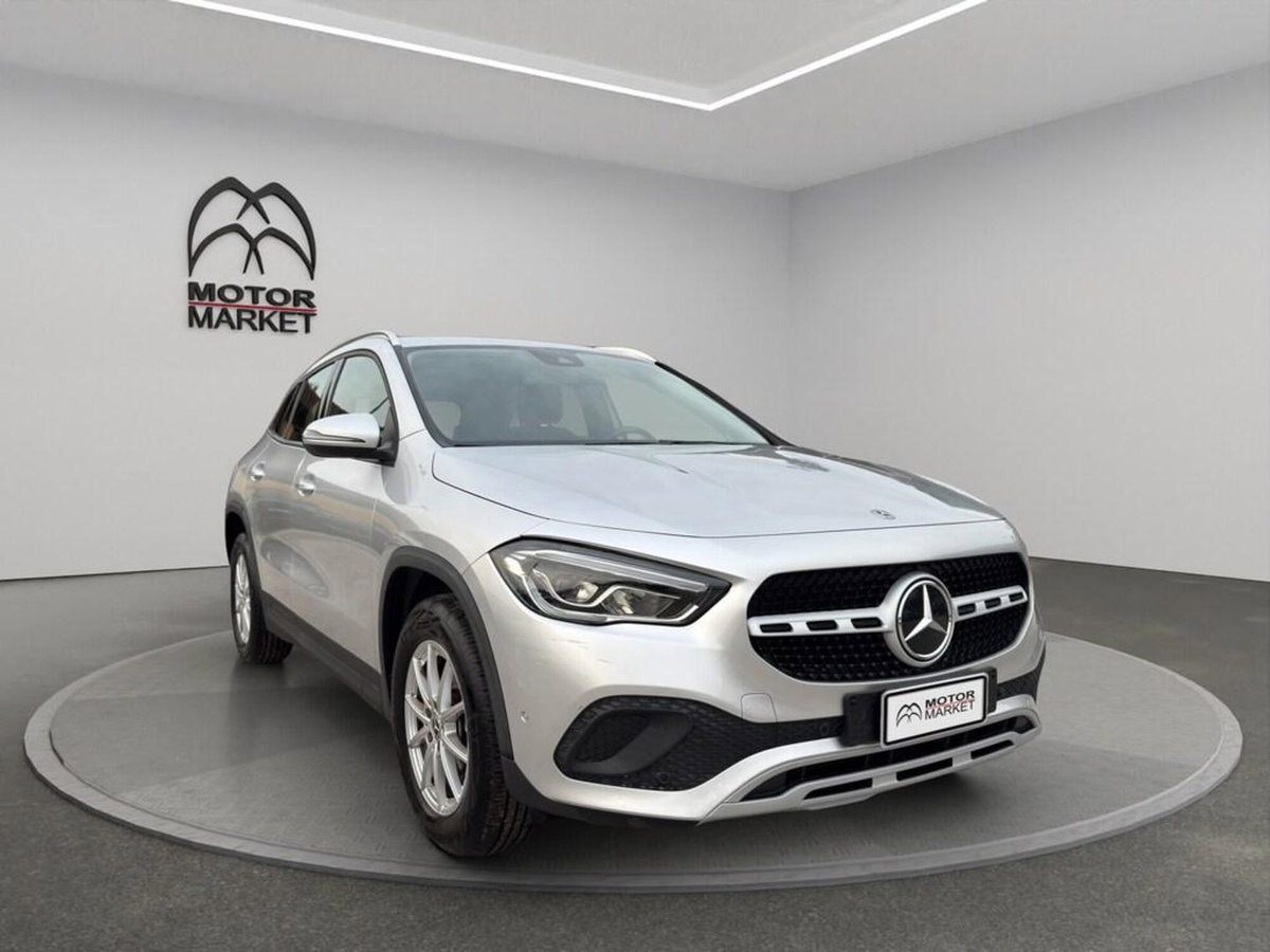 Mercedes-Benz GLA SUV 200 d Business Extra auto (3)