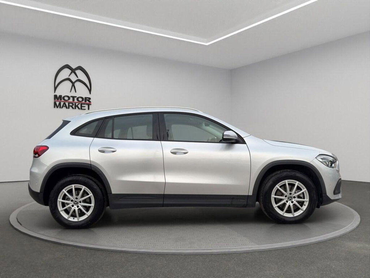 Mercedes-Benz GLA SUV 200 d Business Extra auto (4)
