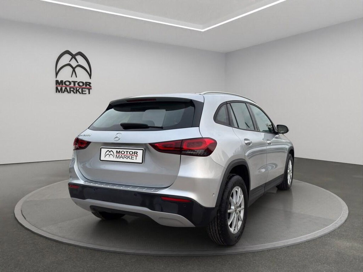 Mercedes-Benz GLA SUV 200 d Business Extra auto (7)