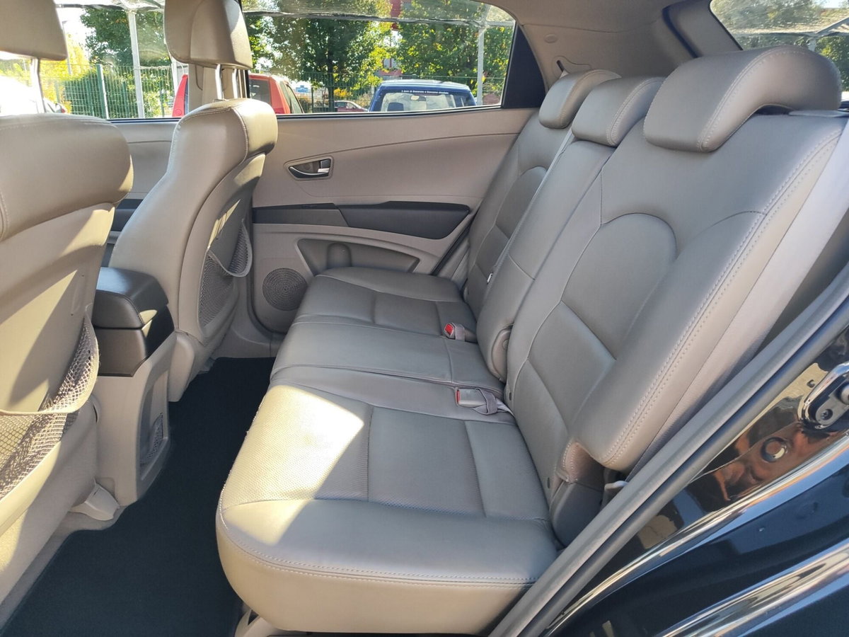 Ssangyong Korando 2.0 e-XDi 175 CV 2WD MT Classy Navi (10)