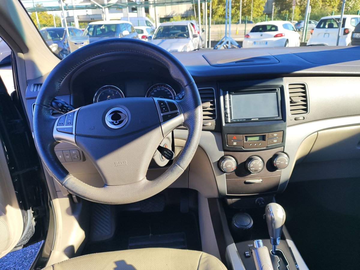 Ssangyong Korando 2.0 e-XDi 175 CV 2WD MT Classy Navi (11)