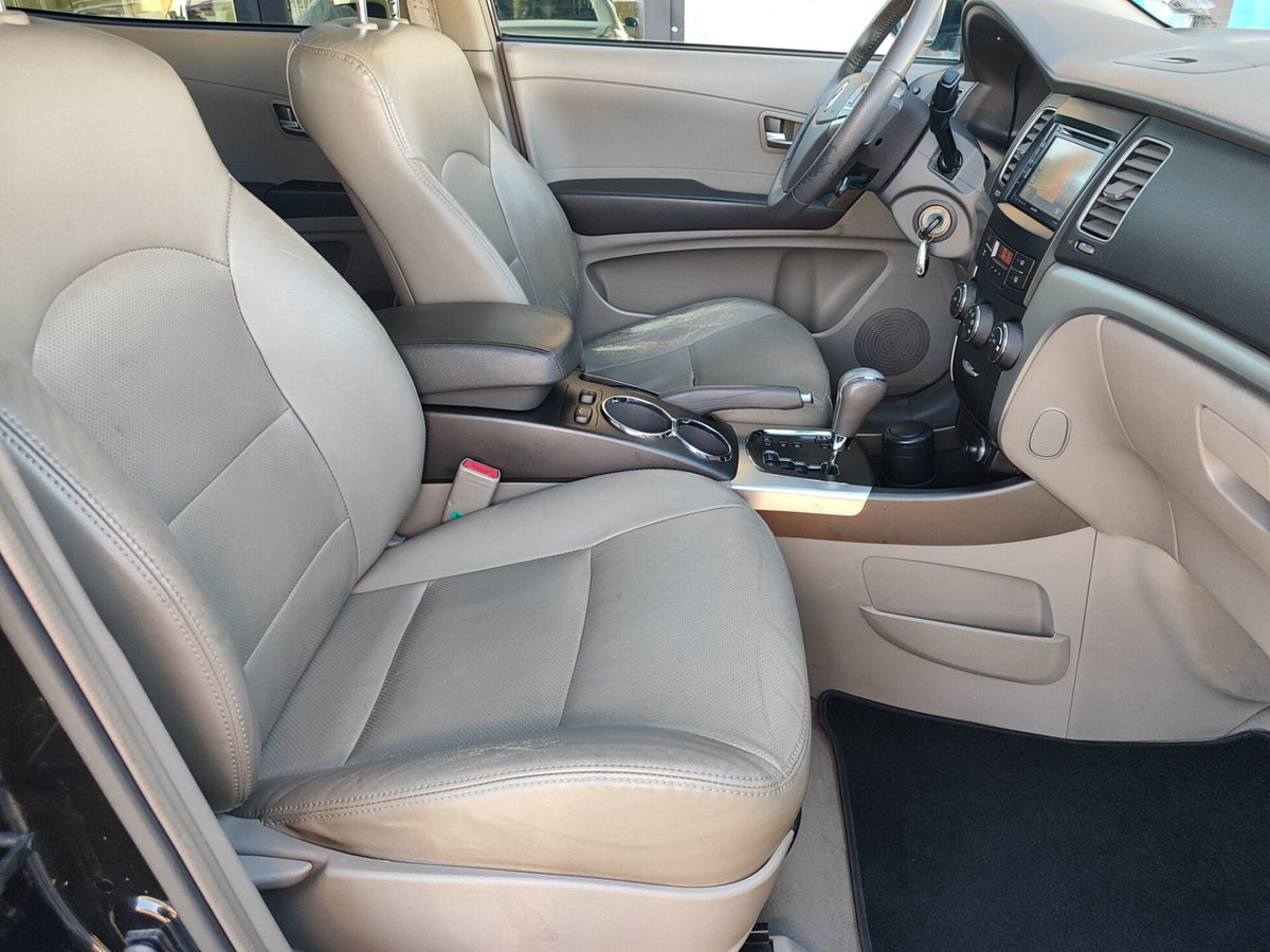 Ssangyong Korando 2.0 e-XDi 175 CV 2WD MT Classy Navi (13)
