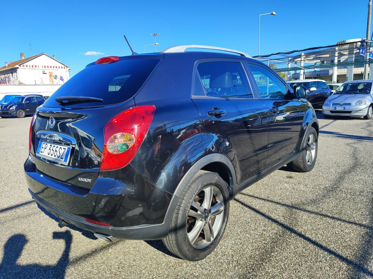 Ssangyong Korando 2.0 e-XDi 175 CV 2WD MT Classy Navi (6)