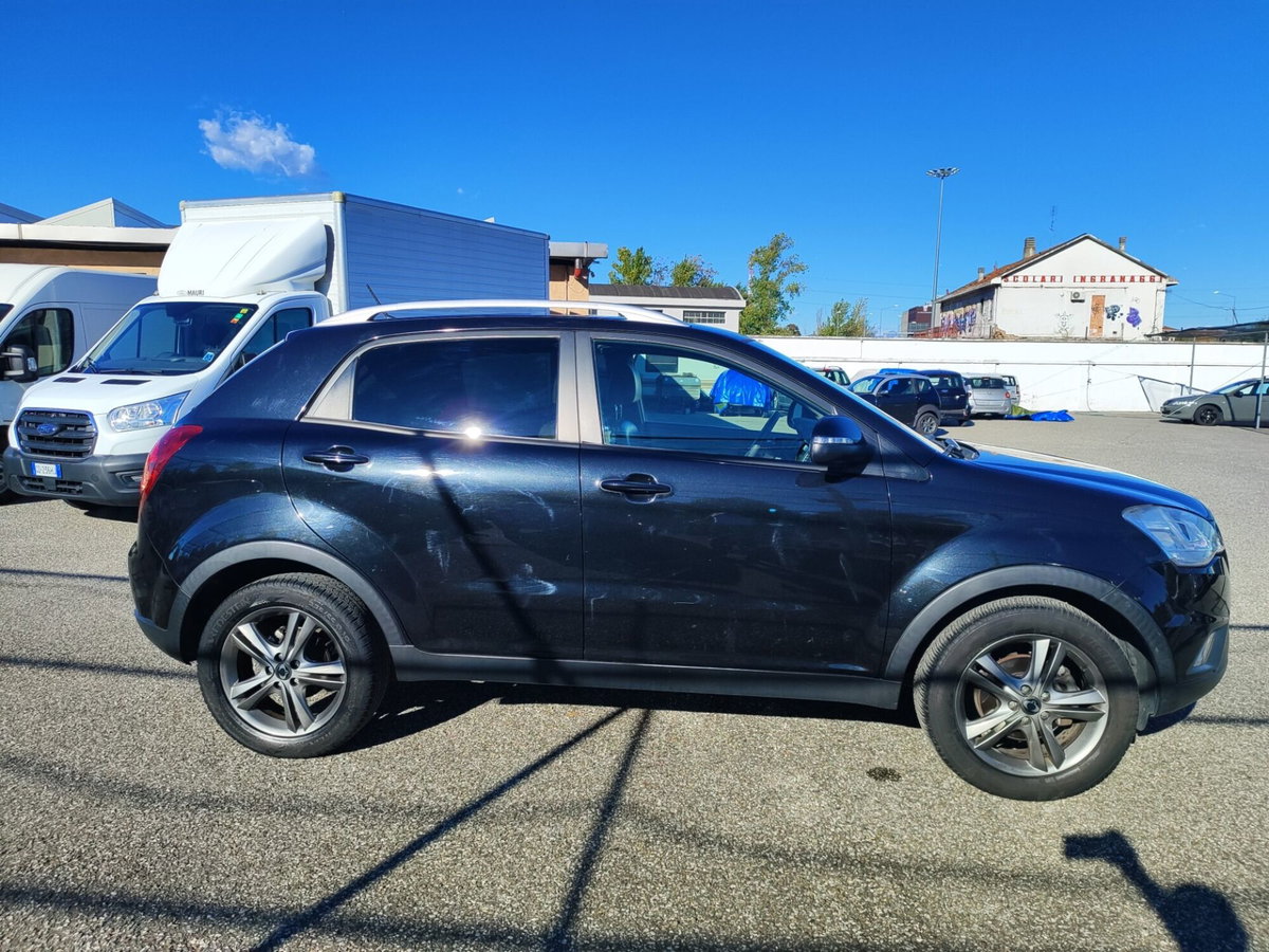 Ssangyong Korando 2.0 e-XDi 175 CV 2WD MT Classy Navi (7)