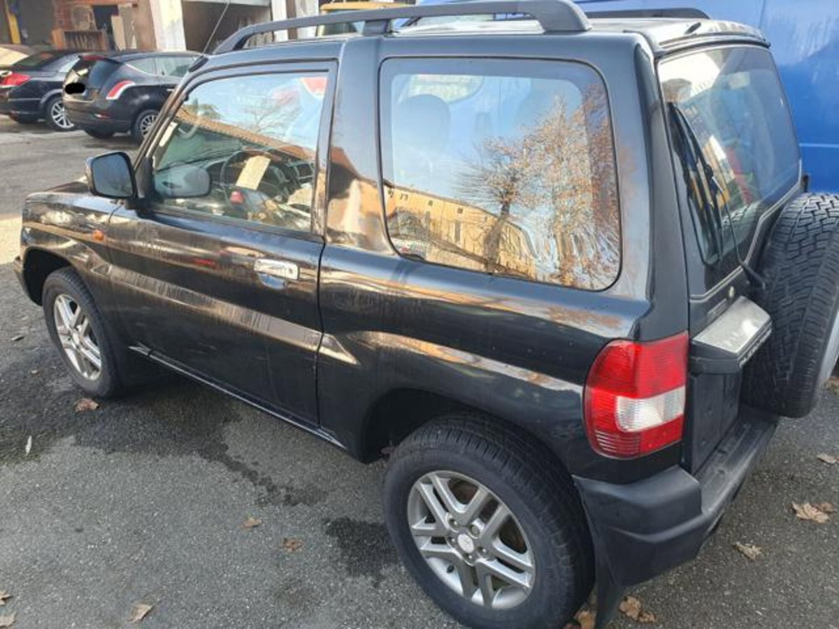 Mitsubishi Pajero 1.8 16V MPI 3 porte (2)
