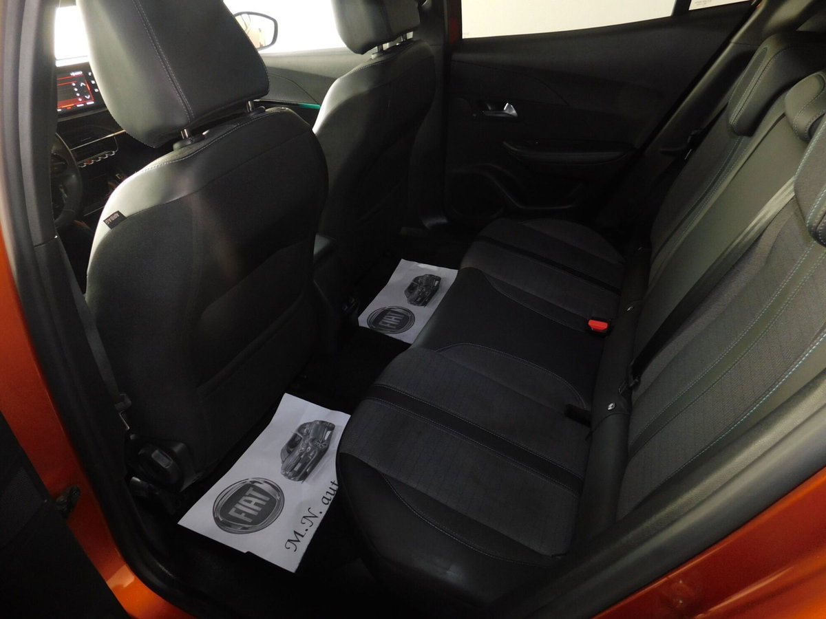 Peugeot 2008 PureTech 100 S&S Allure (12)