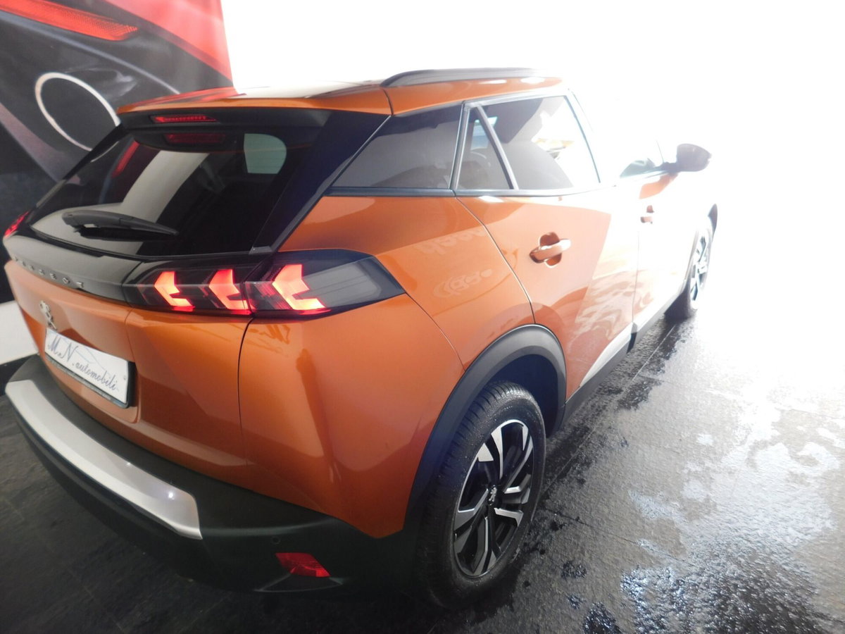 Peugeot 2008 PureTech 100 S&S Allure (18)