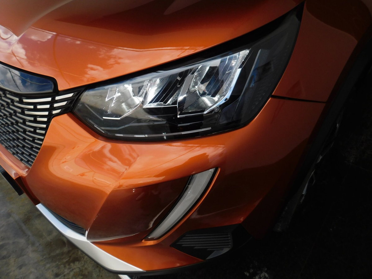 Peugeot 2008 PureTech 100 S&S Allure (5)