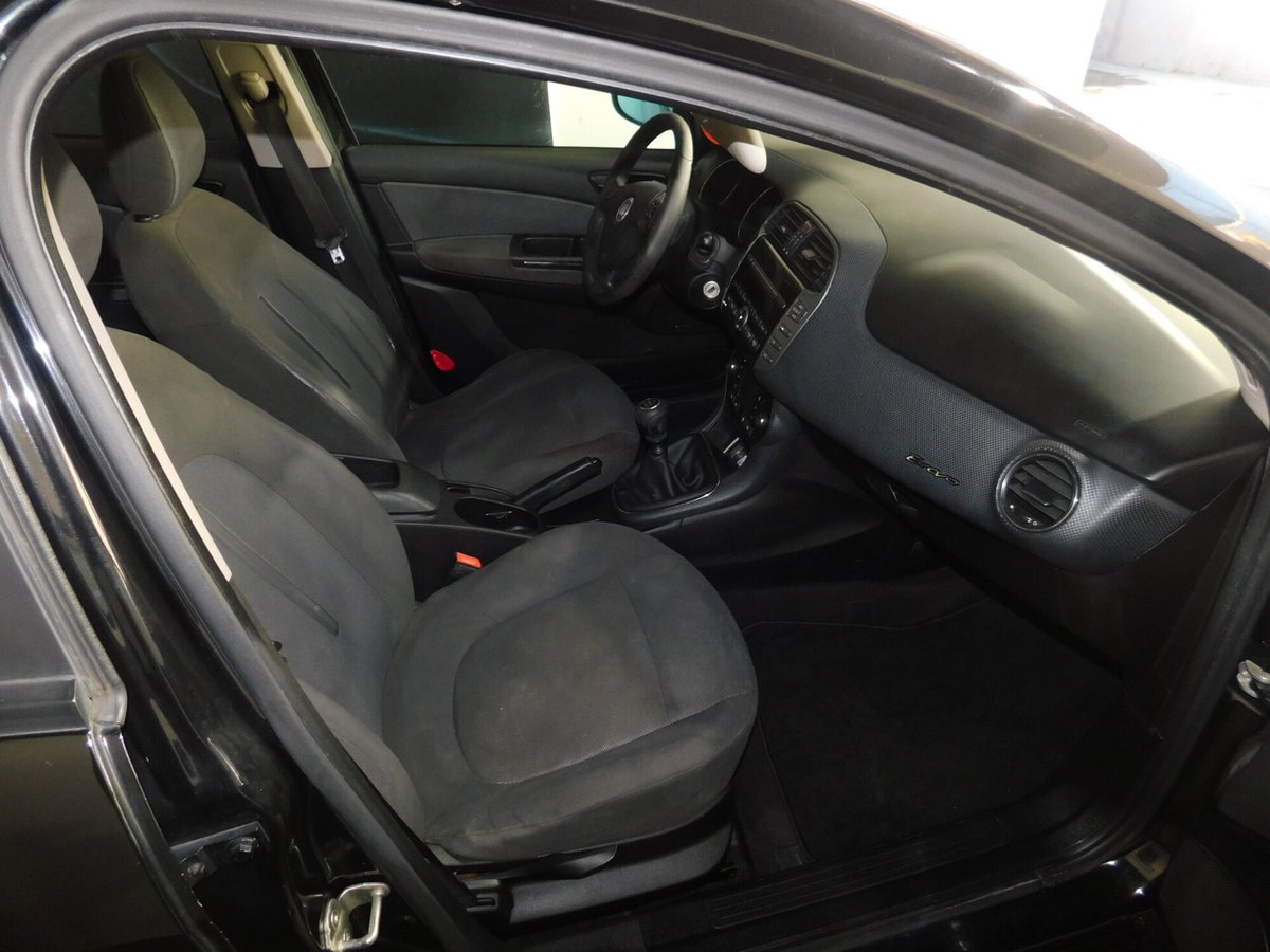 Fiat Bravo 1.6 MJT 105 CV DPF Emotion (20)