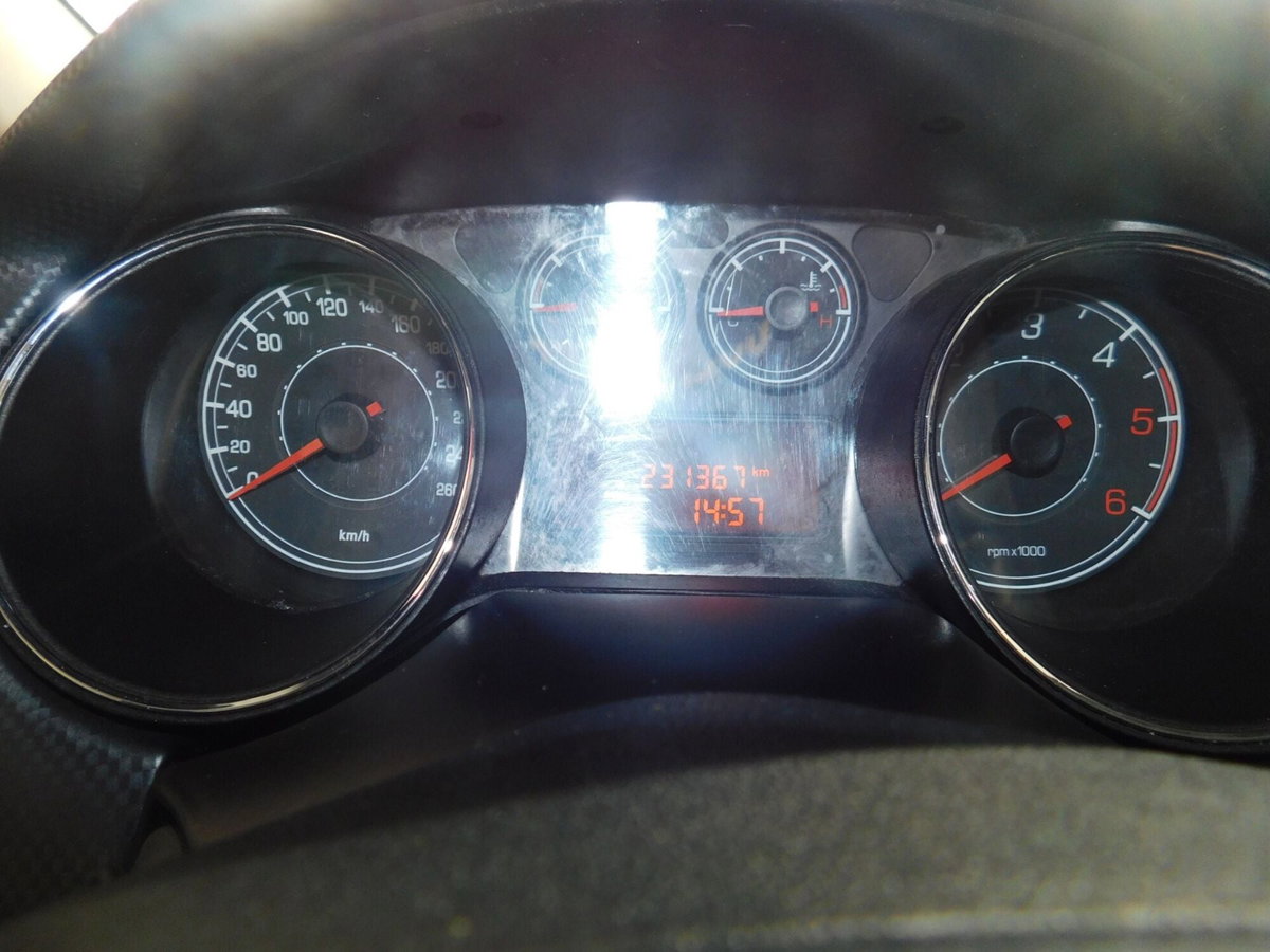 Fiat Bravo 1.6 MJT 105 CV DPF Emotion (9)