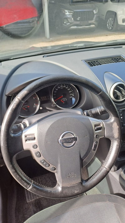 Nissan Qashqai 1.5 dCi DPF Tekna (4)