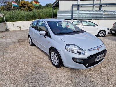 Fiat Punto Evo 1.3 Mjt 95 CV DPF 3 porte S&S Dualogic Dynamic usata