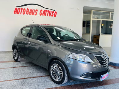 Lancia Ypsilon 1.2 69 CV 5 porte Platinum usata