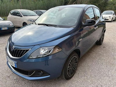 Lancia Ypsilon 1.0 FireFly 5 porte S&S Hybrid Gold Plus usata