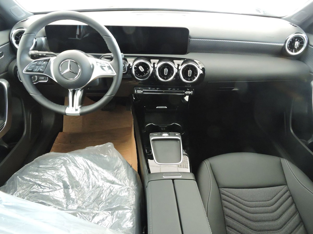 Mercedes-Benz Classe A Sedan 180 Progressive Advanced Plus auto (10)