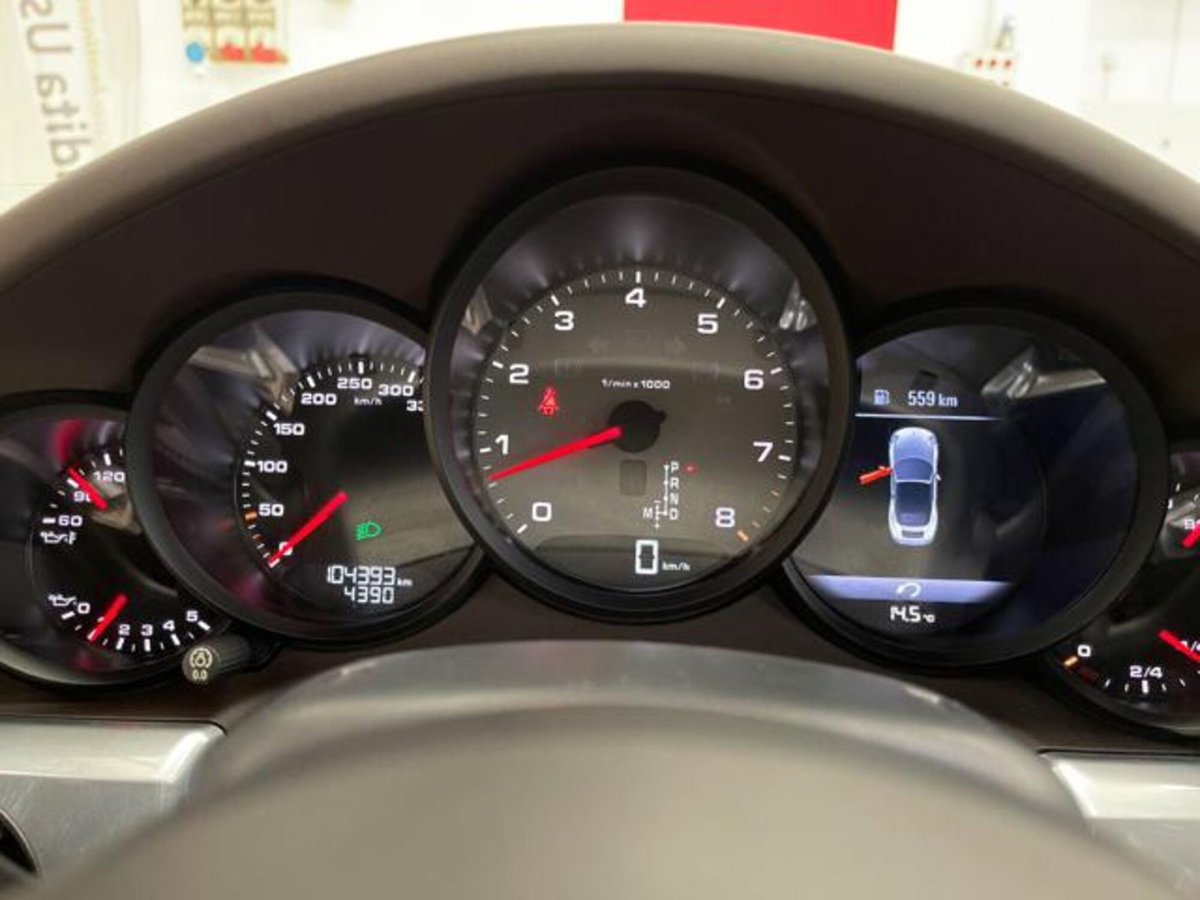 Porsche 911 Cabrio 3.0 Carrera 4S (18)