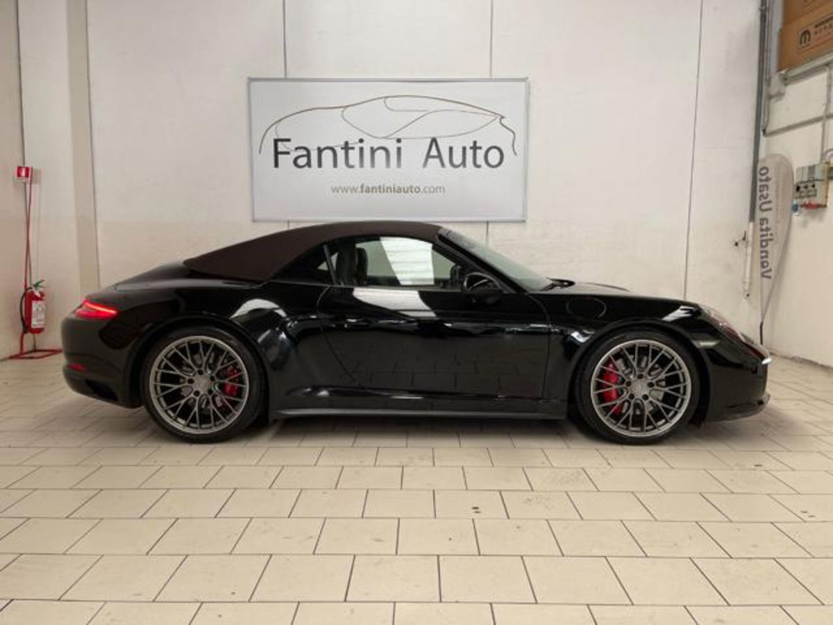 Porsche 911 Cabrio 3.0 Carrera 4S (2)