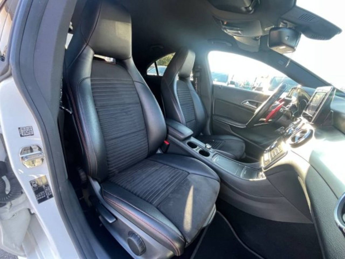 Mercedes-Benz CLA 200 d Automatic Sport (9)