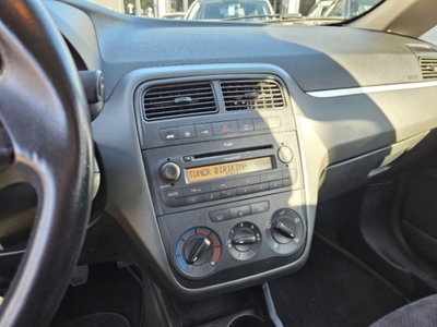 Fiat Grande Punto 1.3 MJT 90 CV 5 porte Dynamic (14)
