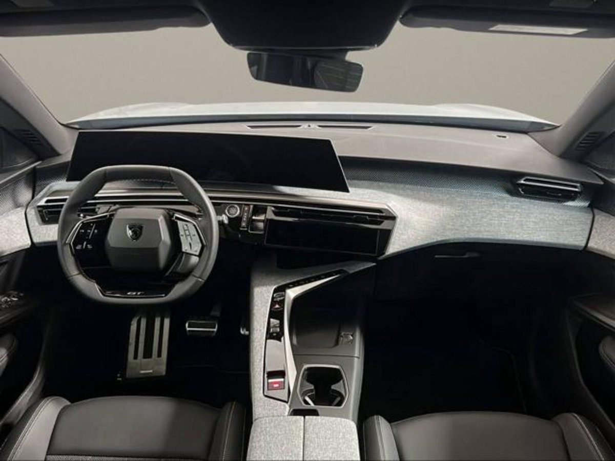 Peugeot 3008 1.2 hybrid GT Exclusive 145cv e-dcs6 (16)