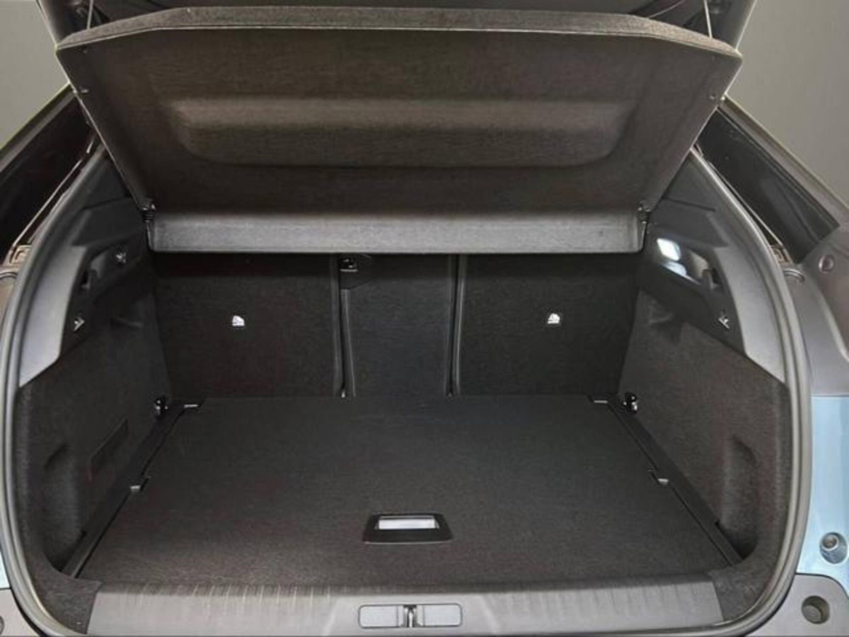 Peugeot 3008 1.2 hybrid GT Exclusive 145cv e-dcs6 (7)