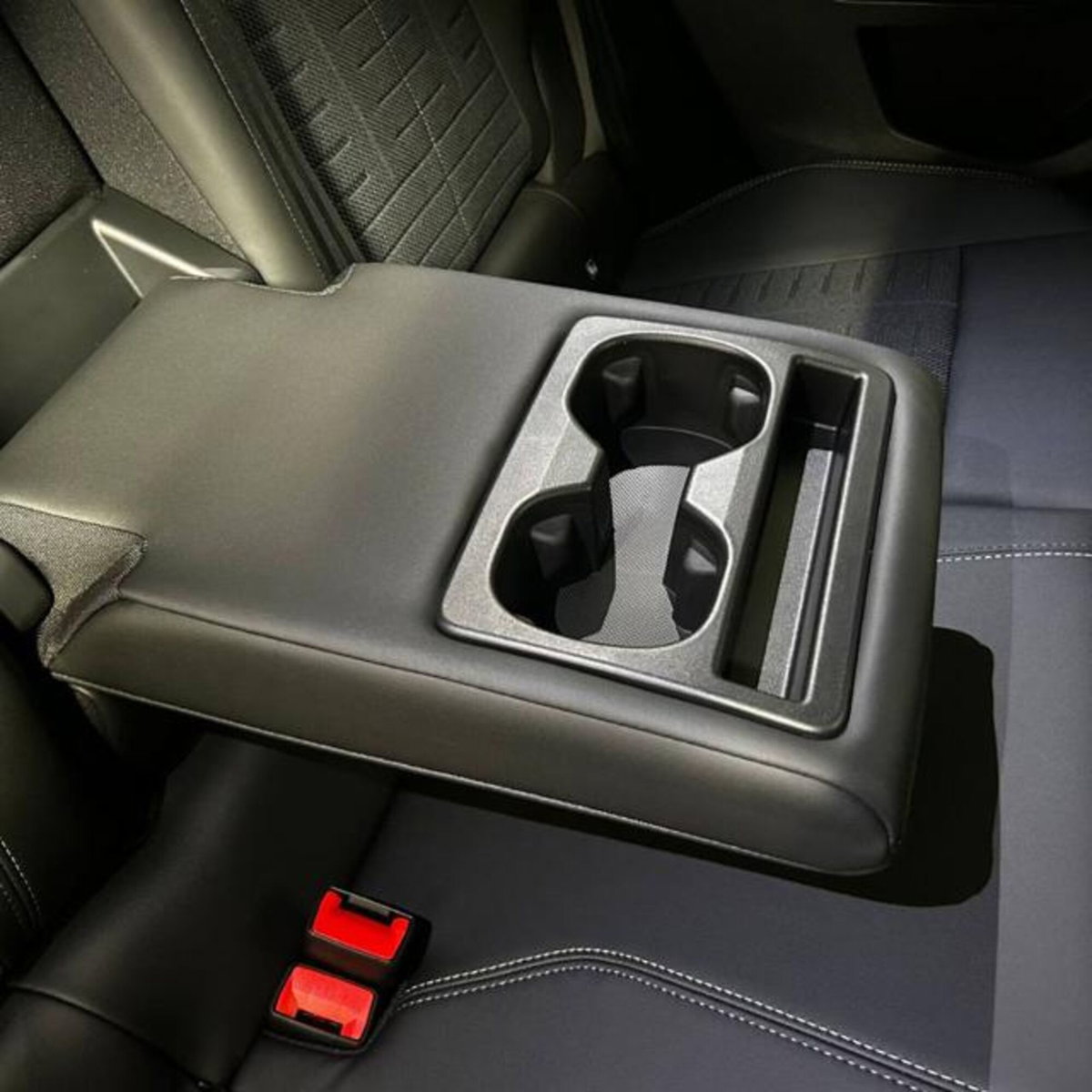Peugeot 3008 1.2 hybrid GT 145cv e-dcs6 (15)