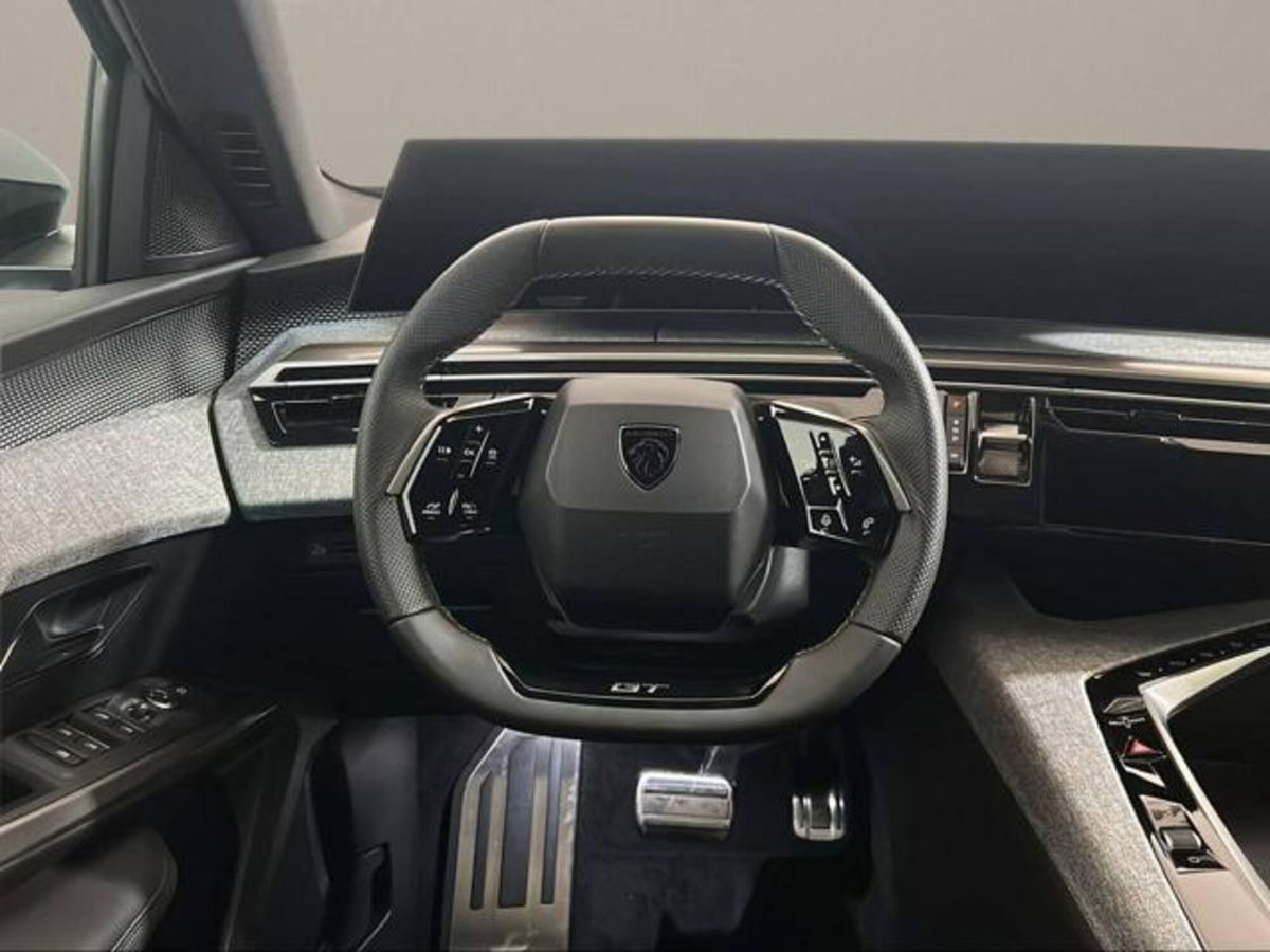 Peugeot 3008 1.2 hybrid GT 145cv e-dcs6 (17)