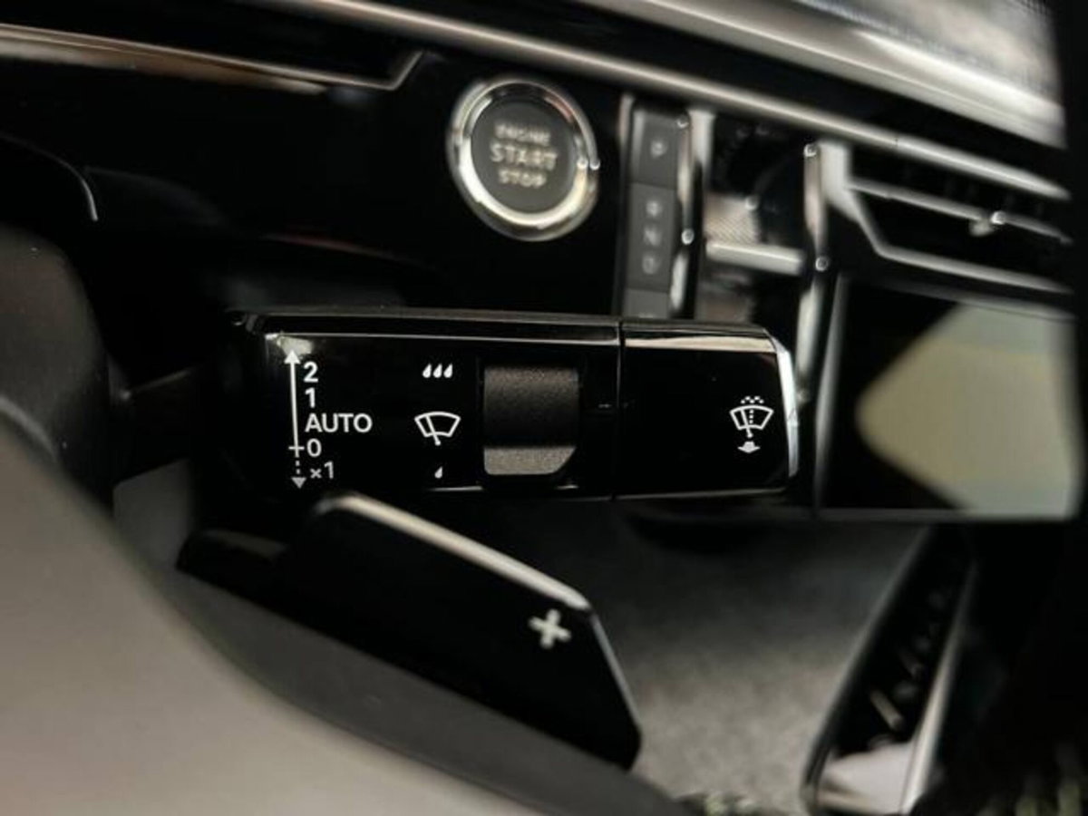 Peugeot 3008 1.2 hybrid GT 145cv e-dcs6 (18)