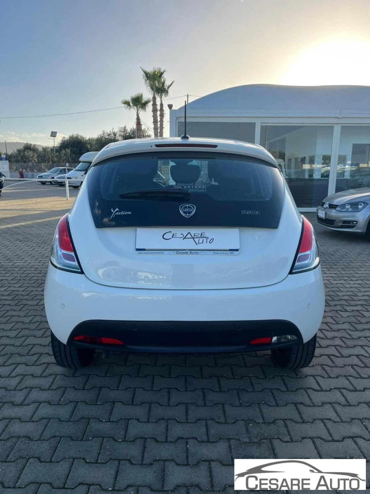 Lancia Ypsilon 1.0 FireFly 5 porte S&S Hybrid Ecochic Silver (3)