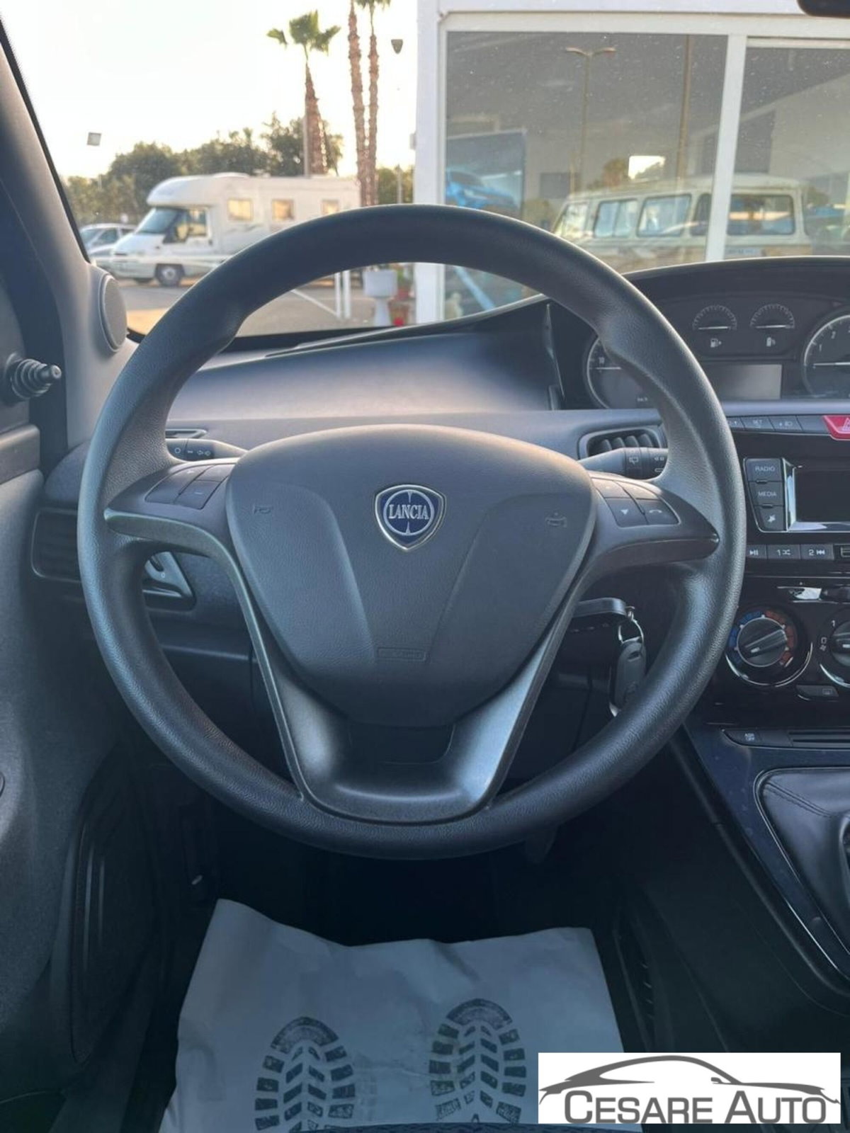 Lancia Ypsilon 1.0 FireFly 5 porte S&S Hybrid Ecochic Silver (5)