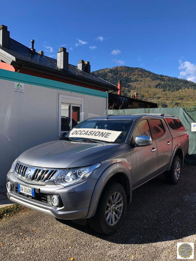 Mitsubishi L200 2.4 DI-D/181CV Club Cab Intense Hp Mivec usato