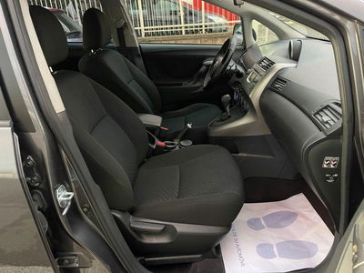 Toyota Verso 2.2 D-Cat 150 CV aut. Sol usata