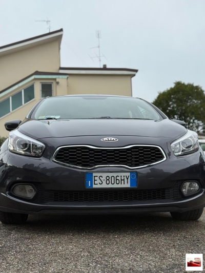 Kia cee'd 1.6 CRDi 110 CV 5 porte Cool usata