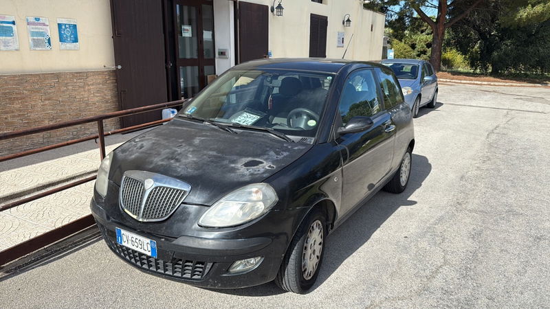 Lancia Ypsilon Multijet 16V Argento