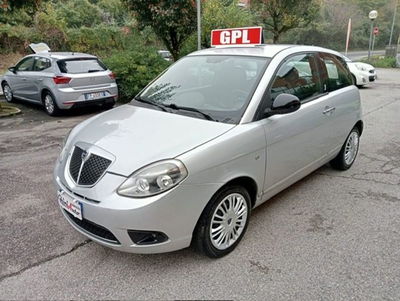 Lancia Ypsilon 1.2 69 CV New Oro usata