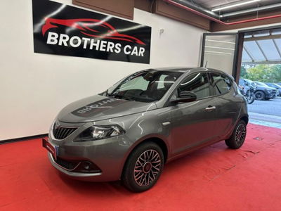 Lancia Ypsilon 1.0 FireFly 5 porte S&S Hybrid Gold Plus usata