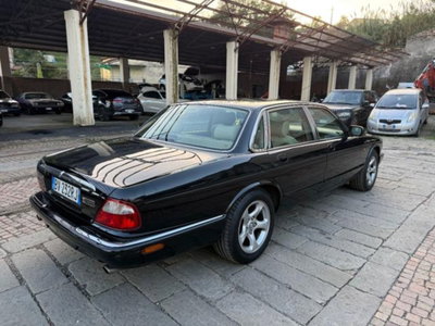 Jaguar XJ 3.2 cat Executive (5)