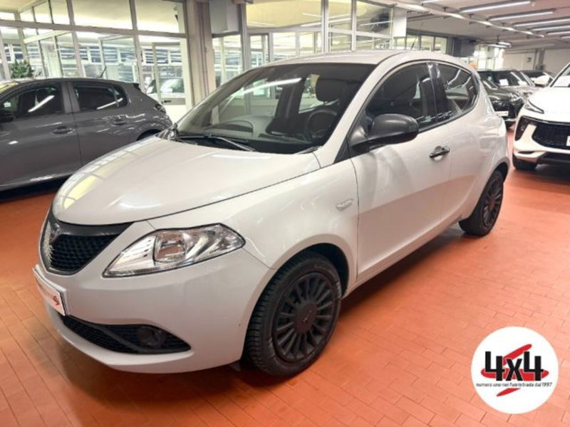 Lancia Ypsilon 1.2 69 CV 5 porte Platinum