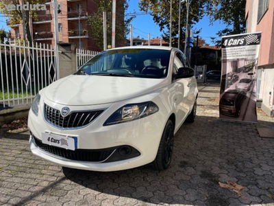 Lancia Ypsilon 1.0 FireFly 5 porte S&S Hybrid Gold Plus usata