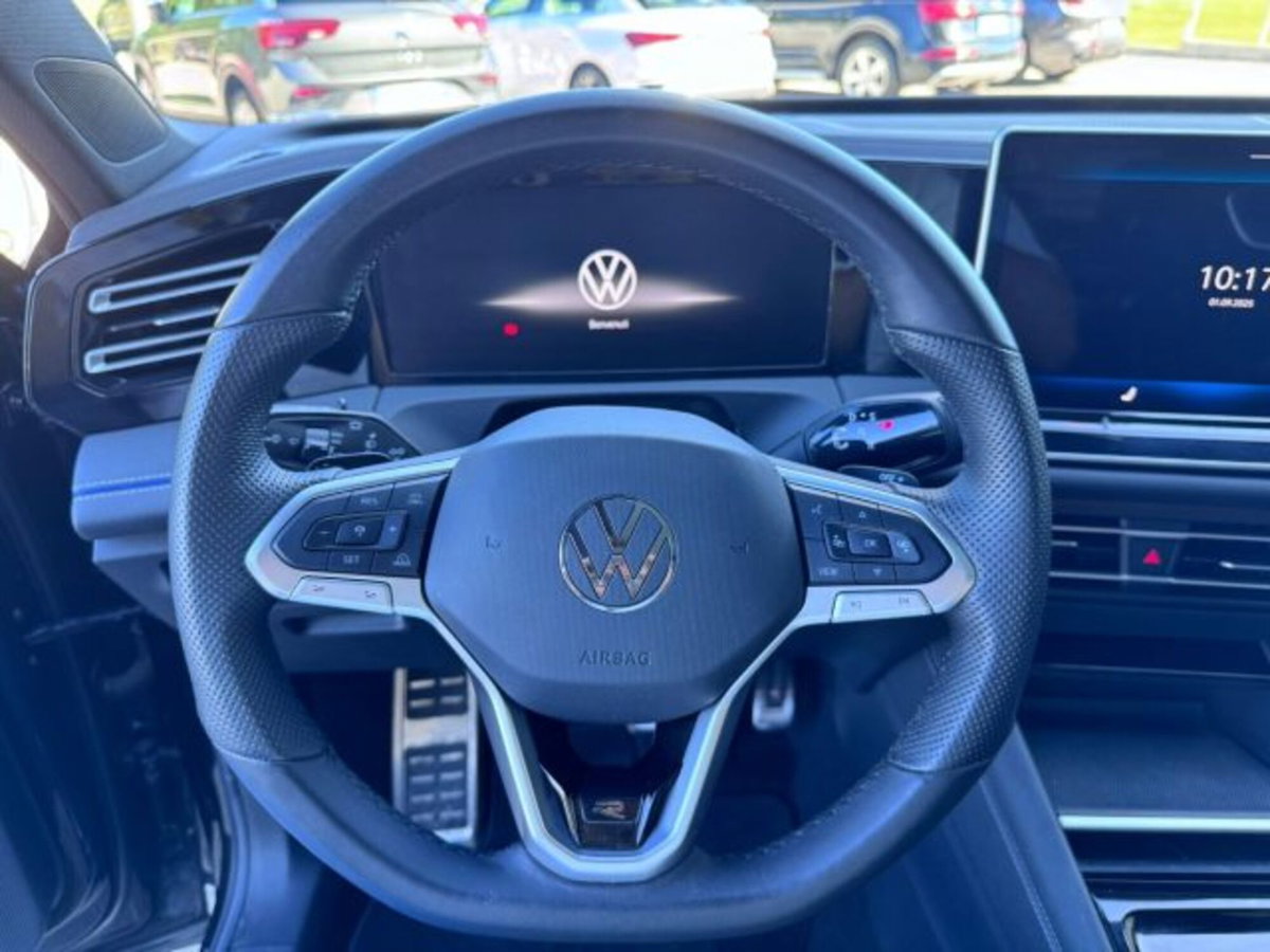 Volkswagen Tiguan 1.5 etsi R-Line 150cv dsg (10)