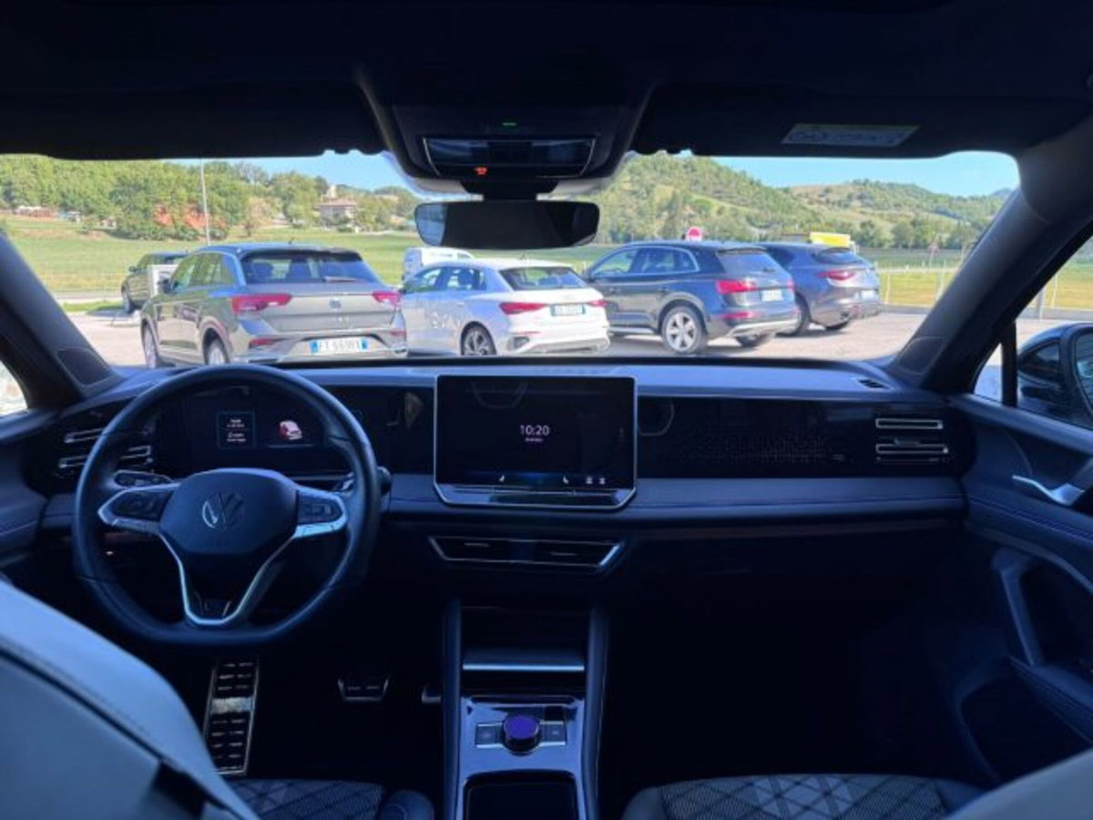 Volkswagen Tiguan 1.5 etsi R-Line 150cv dsg (12)
